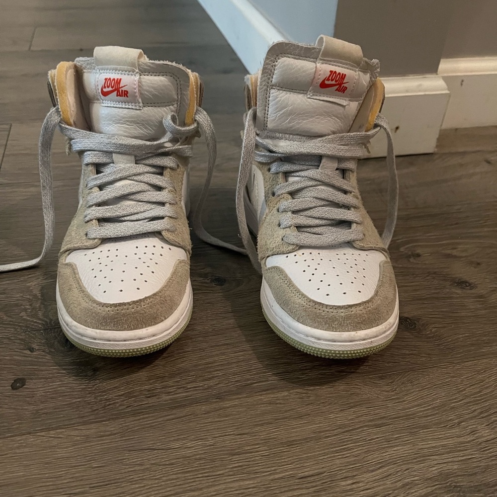Women's size 6 Zoom Air CMFT like new